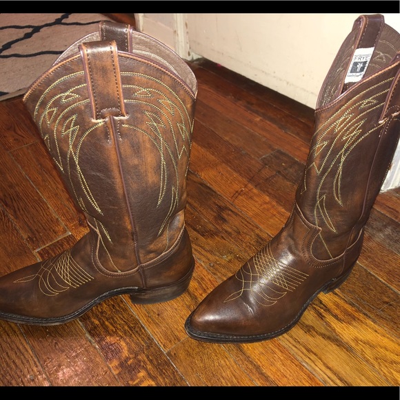 Boots - Picture 4 of 5